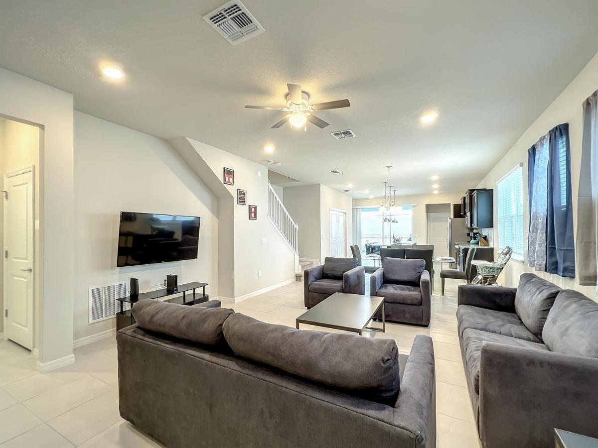 Windsor Island Vacation Pool Home ดาเวนพอร์ต ภายนอก รูปภาพ
