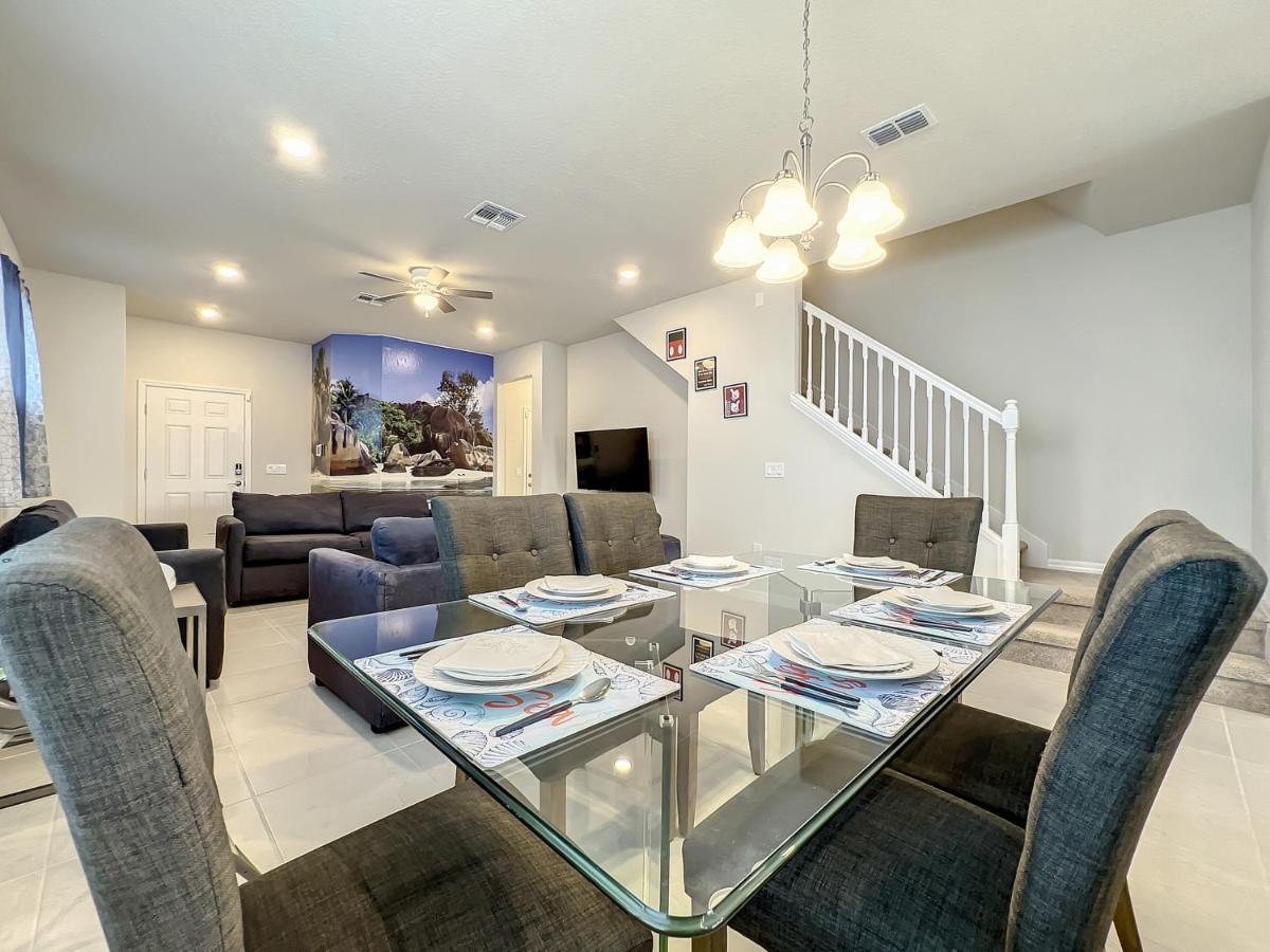 Windsor Island Vacation Pool Home ดาเวนพอร์ต ภายนอก รูปภาพ