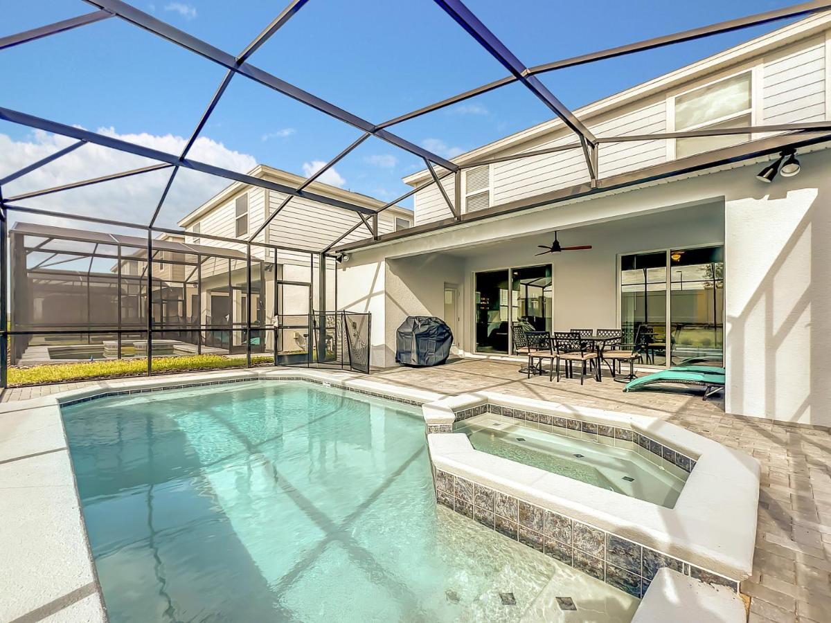 Windsor Island Vacation Pool Home ดาเวนพอร์ต ภายนอก รูปภาพ