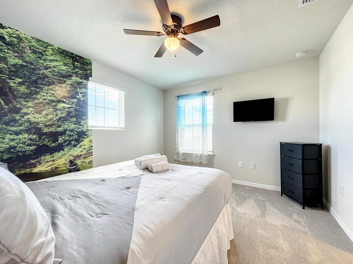 Windsor Island Vacation Pool Home ดาเวนพอร์ต ภายนอก รูปภาพ