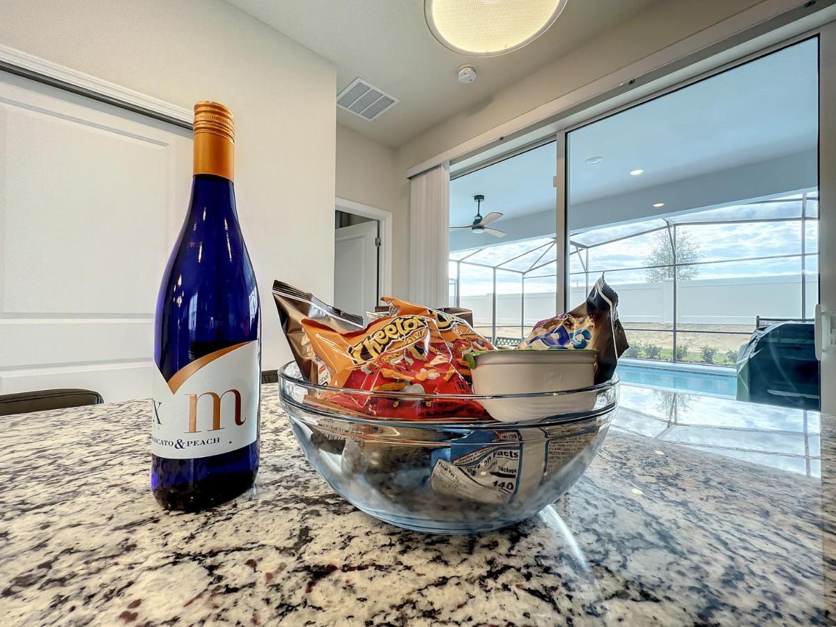 Windsor Island Vacation Pool Home ดาเวนพอร์ต ภายนอก รูปภาพ