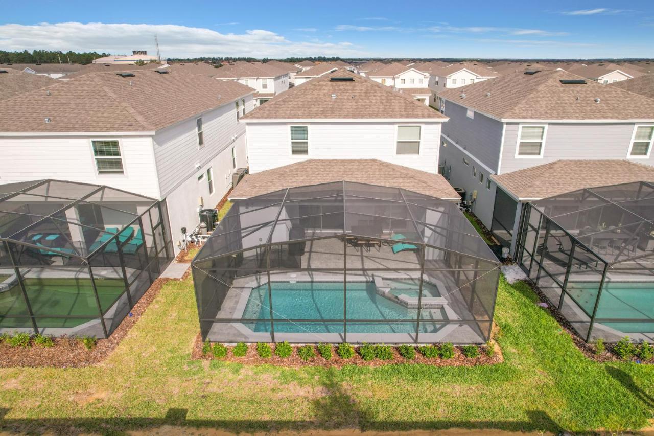 Windsor Island Vacation Pool Home ดาเวนพอร์ต ภายนอก รูปภาพ