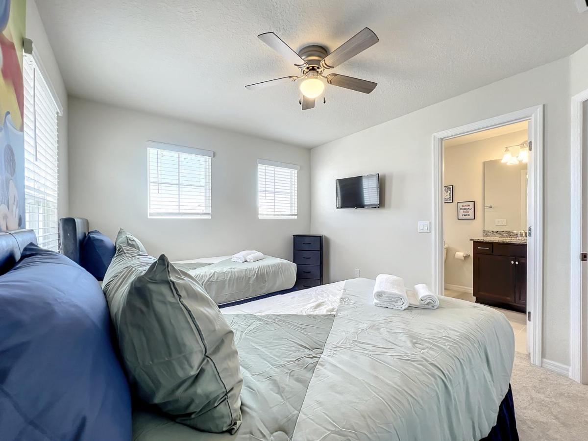 Windsor Island Vacation Pool Home ดาเวนพอร์ต ภายนอก รูปภาพ