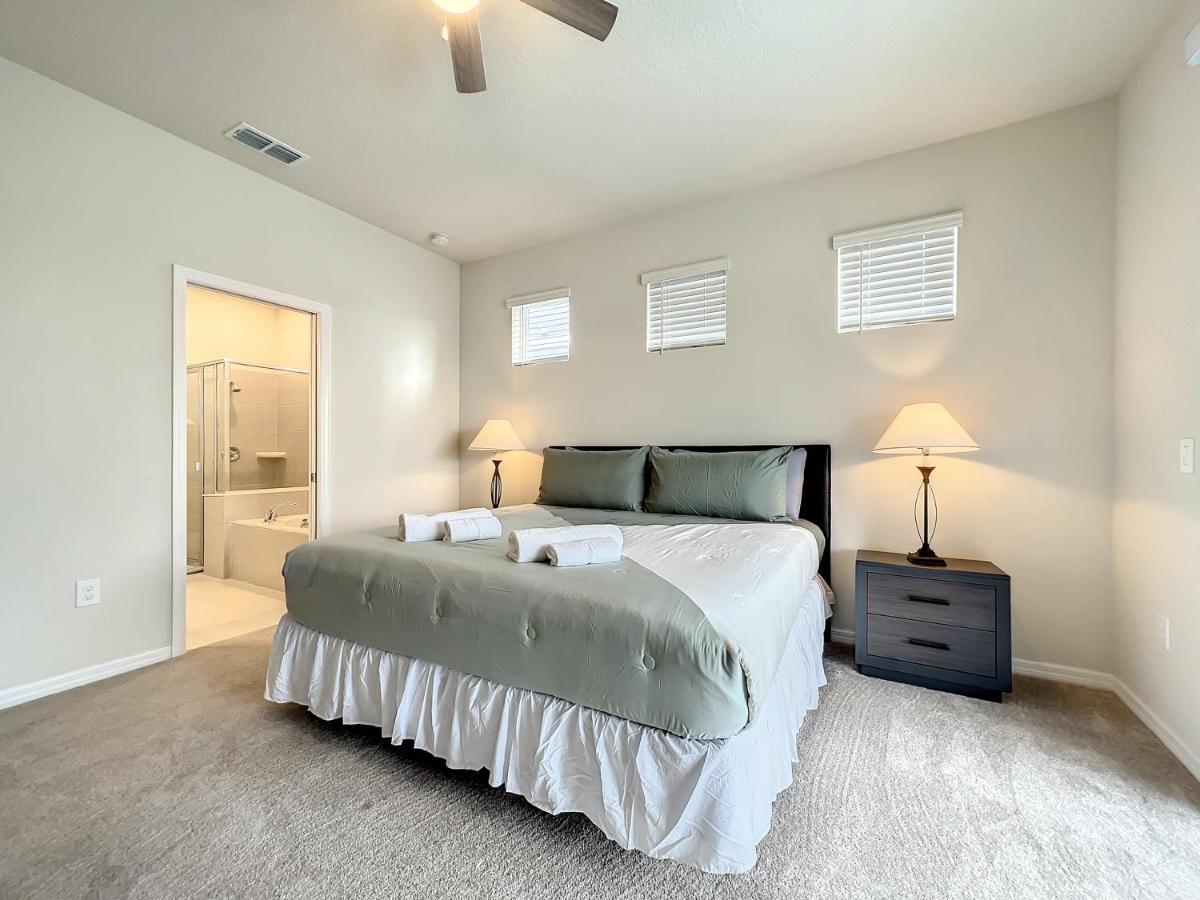 Windsor Island Vacation Pool Home ดาเวนพอร์ต ภายนอก รูปภาพ
