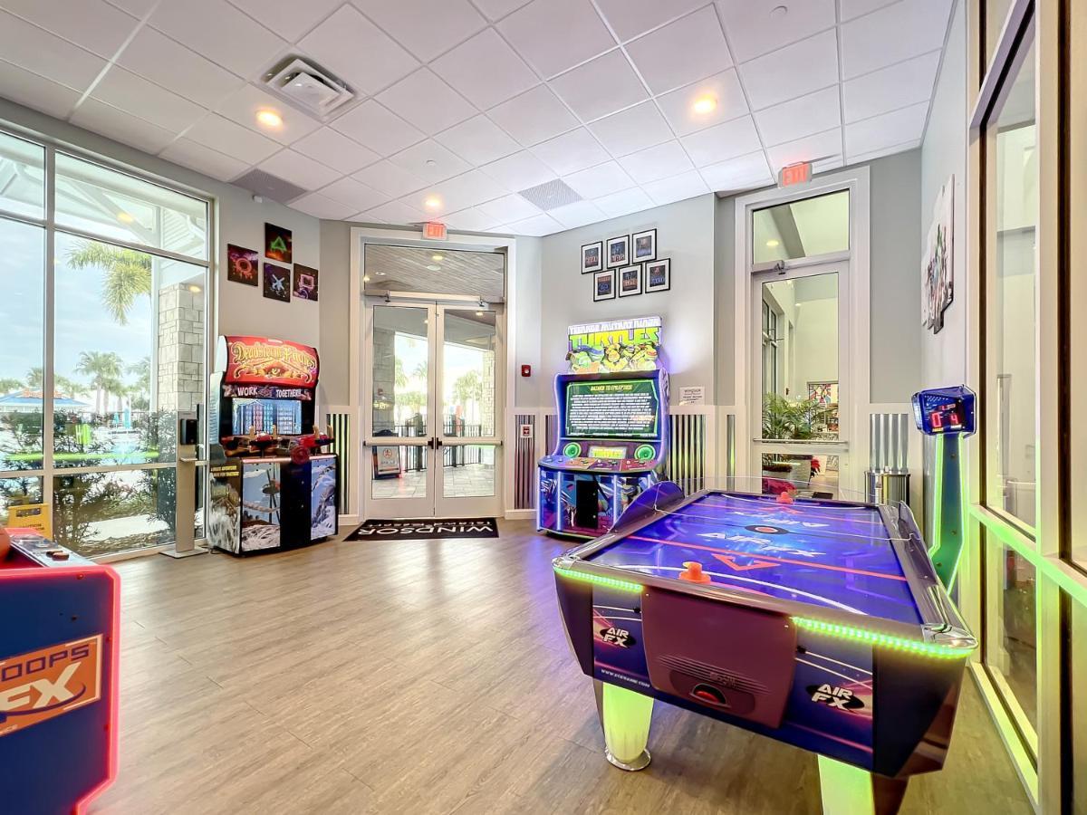 Windsor Island Vacation Pool Home ดาเวนพอร์ต ภายนอก รูปภาพ
